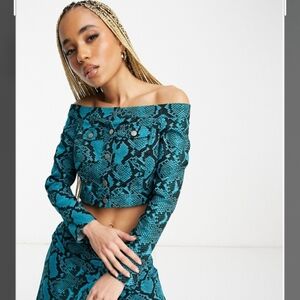 Asos Something New Blue and Black Snake Print Off-Shoulder Top SZ S🏖